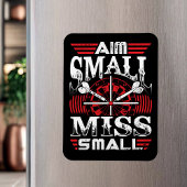 Doel Kleine Miss Small - Dart Speler Magneet