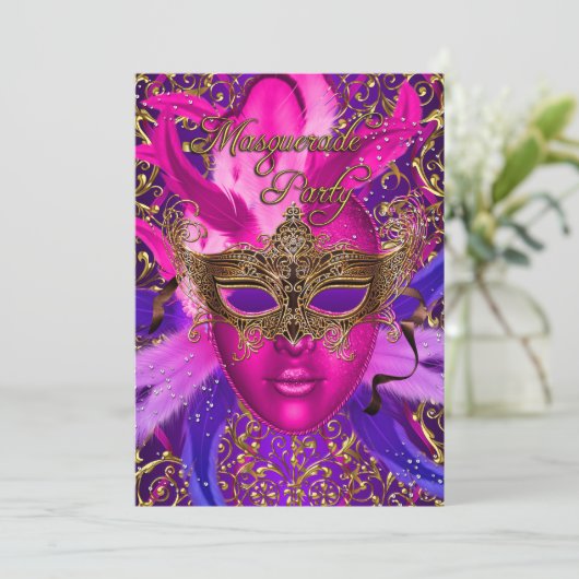 Doezelroze en gouden Masquerade Party uitnodigen Kaart (Staand voorkant)