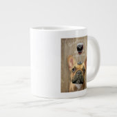 Dog Au Vin, Franse hond Grote Koffiekop (Voorkant rechts)