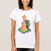 Dog bij Chess met Chess T-shirt (Voorkant)