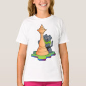 Dog bij Chess met Chess T-shirt (Voorkant)
