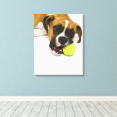 Dog bijten tennisbal canvas afdruk (Insitu (Houten vloer))