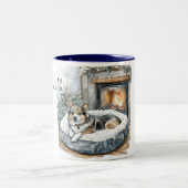 Dog Cozy Fireplace Relax Tweekleurige Koffiemok (Center)