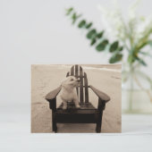 Dog die de strand aanpast briefkaart (Staand voorkant)