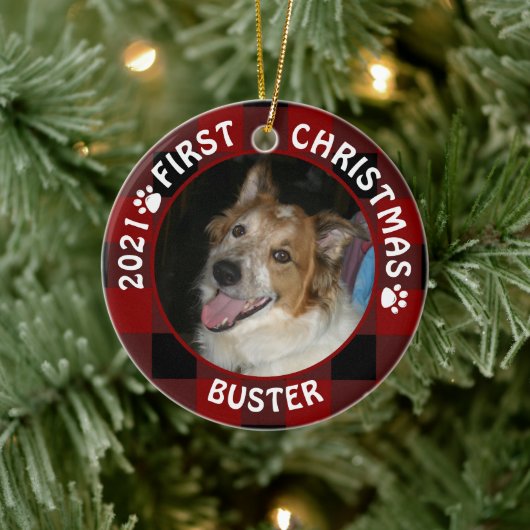 Dog FIRST CHRISTMAS Red Buffalo Pset 2 Foto Keramisch Ornament (Boom)
