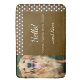 Dog Foto en familienaam Polka Dot Brown Badmat (Voorkant Verticaal)
