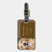 Dog Foto Familienaam Polka Dot Brown Bagagelabel (Voorkant verticaal)