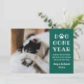 Dog Gone Year Funny Green Pet Foto Feestdagenkaart (Staand voorkant)