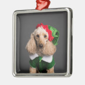 Dog in Elf Costume Metalen Ornament (Links)