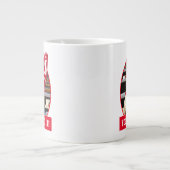 Dog in schuimhand grote koffiekop (Voorkant)