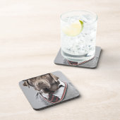 Dog in sweater en pet bier onderzetter (Rechterzijde)