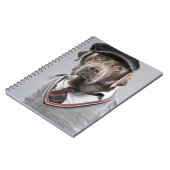 Dog in sweater en pet notitieboek (Linkerzijde)