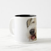 Dog Kauwt op Rawhide Bone Tweekleurige Koffiemok (Voorkant links)