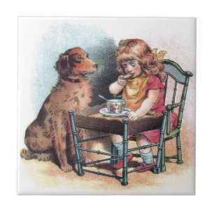 Dog kijkt naar Toddler Eat Tegeltje