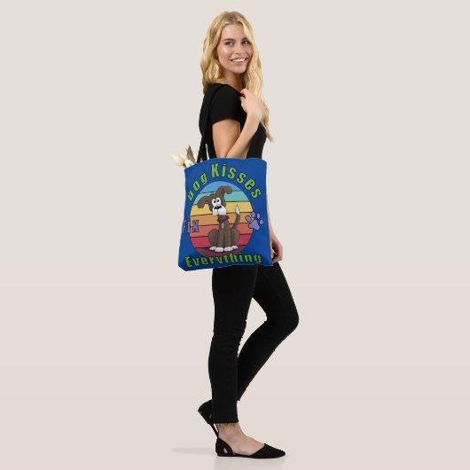Dog Kisses Fix Everything Tote Bag (Op model)