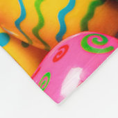 Dog Laying on Easter Eggs Fleece Deken (Hoek)