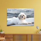 Dog leggen door het water canvas afdruk (Insitu (Woonkamer))