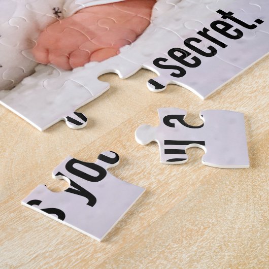 Dog Licking Baby's Ear Legpuzzel (Zijkant)