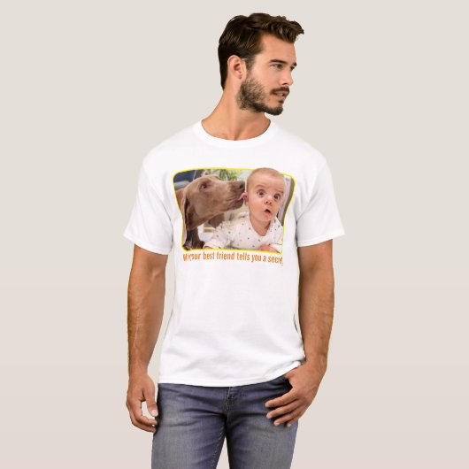 Dog Licking Baby's Ear T-shirt (Voorkant volledig)