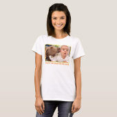 Dog Licking Baby's Ear T-shirt (Voorkant volledig)