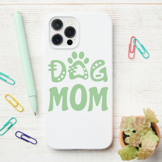 Dog mama iPhone hoesje (Op bureau)