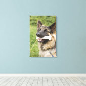Dog met bot canvas afdruk (Insitu (Houten vloer))