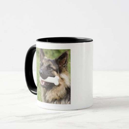 Dog met bot mok (Voorkant links)