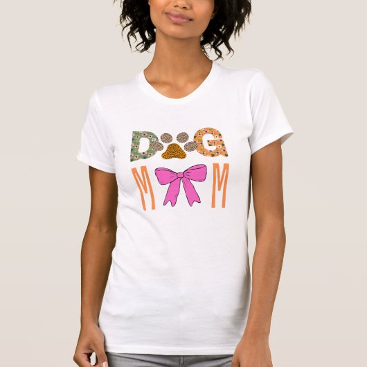 Dog Mom Leopard Paw Print/ Cute Dog Lover Apparel  T-shirt (Voorkant)