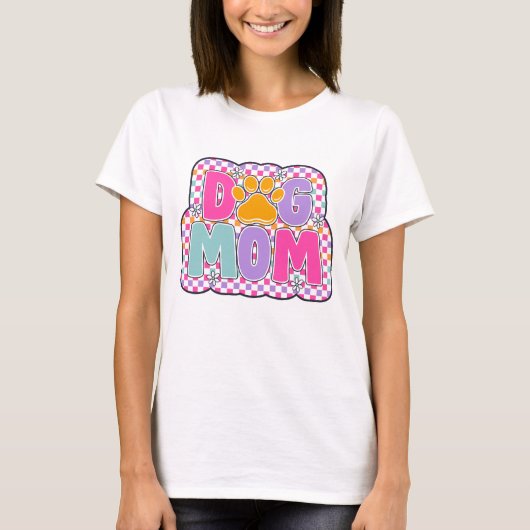 Dog Mom Retro T-Shirt • Pink Checkerboard PawPrint (Voorkant)