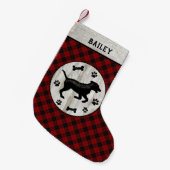 Dog Name Rustic Farmhouse Checker Red Pset Wood Kleine Kerstsok (Voorkant (Hangend))