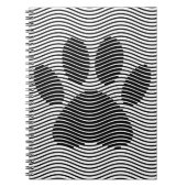 Dog Paw-afdrukken op zwarte en witte golven Notitieboek (Voorkant)