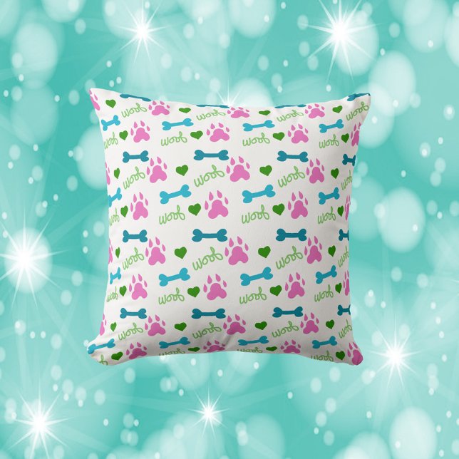 Dog Paw Bone Woof Roze Blauwgroen Groen Kussen (A cute throw pillow featuring pink dog paws, blue bones and green woofs.)