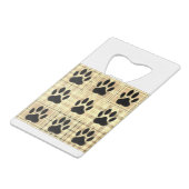 Dog Paw Cartoon Pattern Quilt in Sepia Creditkaart Flessenopener (Achterkant Gekanteld)