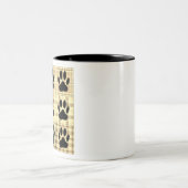 Dog Paw Cartoon Pattern Quilt in Sepia Tweekleurige Koffiemok (Center)