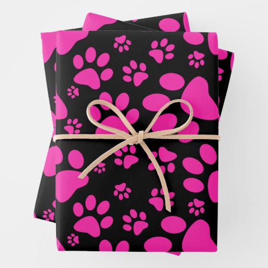 Dog Paw Print Pattern | Roze Inpakpapier Vel (In situ)