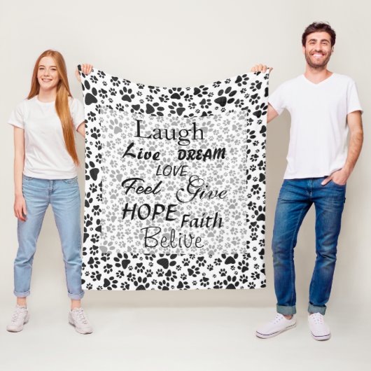 Dog Paws Black and White Polka Dot Fleece Blanket Deken (In situ)
