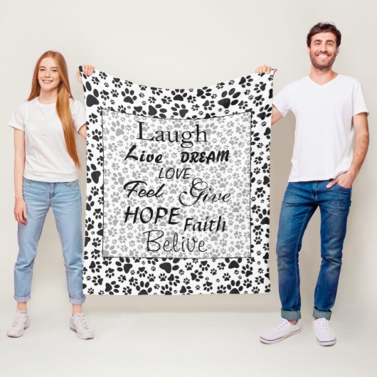Dog Paws Black and White Polka Dot Fleece Blanket Deken (In situ)