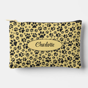 Dog Paws Black and White Polka Dot on butter room Etui