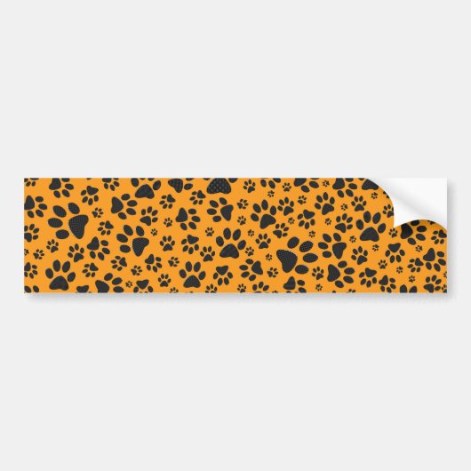Dog Paws Black & White Polka Dot op dahlia oranje Bumpersticker (Voorkant)