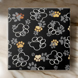 Dog Paws Gray | Zwarte keramische Tegel Tegeltje<br><div class="desc">Keramische tegel is ideaal voor het afdekken van tafels,  receptitellers,  planken,  vloeren Decoratieve deuren en muren</div>
