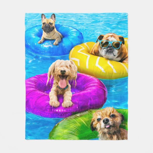 Dog Pool Party Fleece Deken (Voorkant)