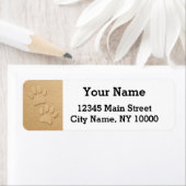 Dog-poten met een gesimuleerd reliëfeffect etiket (Insitu)