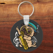 Dog Pug Spelling Saxophone Musician Button Sleutelhanger (Voorkant)