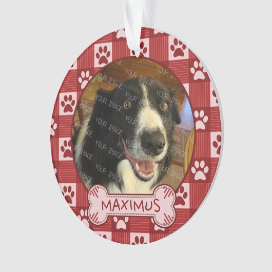 Dog Red Paw Print Gingham Bone | Aangepaste fotona Ornament (voorkant)