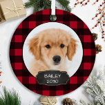 Dog Rustic Red Pset met kerstfoto's Metalen Ornament<br><div class="desc">Decoreer je boom of stuur een speciaal cadeau met dit super schattige persoonlijke ornament voor de vrije dag van de huisfoto's. Voeg de foto's van je hond toe en personaliseer je met naam en jaar. Ornament is dubbelzijdig, u kunt verschillende foto's doen elke kant. COPYRIGHT © 2020 Judy Burrows, Black...</div>