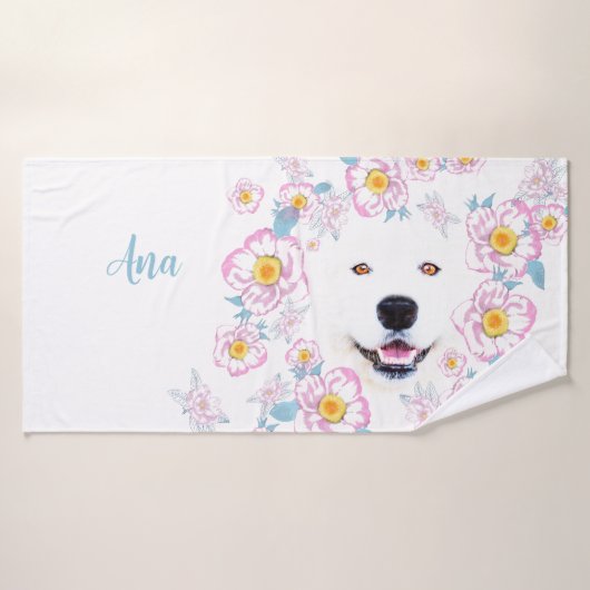 Dog Samoyed en roze bloemen, aangepaste naam Bad Handdoek (Badhanddoek)