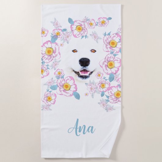 Dog Samoyed en roze bloemen, aangepaste naam Strandlaken (Voorkant)