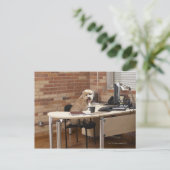 Dog-sessie op bureau briefkaart (Staand voorkant)