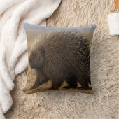Dog vs. Porcupine throw pillow Kussen (Deken)