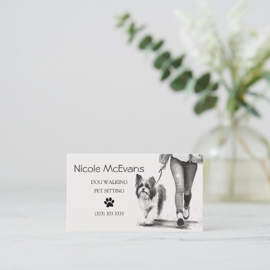 Dog Walker Pet Sitter Zwart-wit Visitekaartje (Staand voorkant)